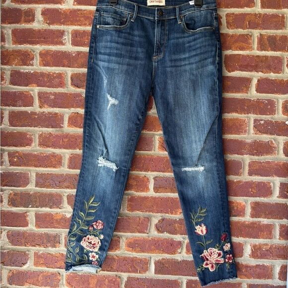Driftwood embroidered distressed jeans 30” - Picture 1 of 10